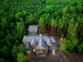 Pet friendly family cabin with firepit creek outdoor kitchen playset & more